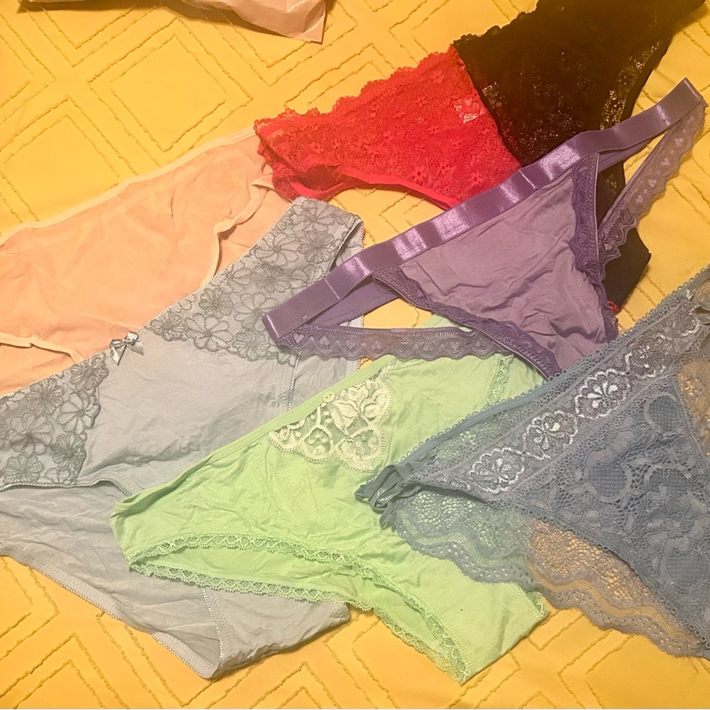 Women's Pastel Lace & Cotton Bikini Panty Set - Multi Color